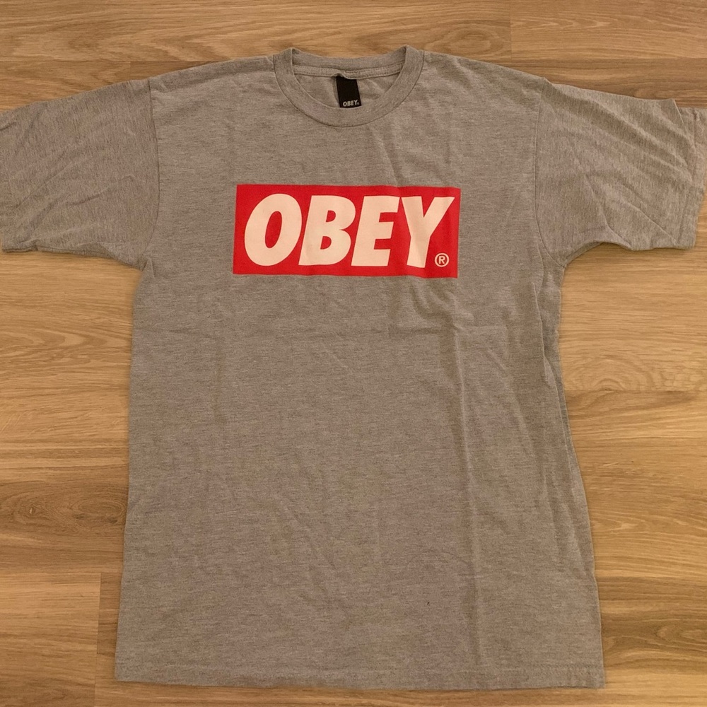 OBEY vintage box logo shirt